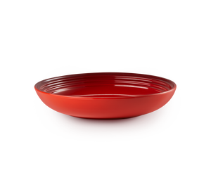 Le Creuset - Aardewerken diep bord in Kersenrood 22cm