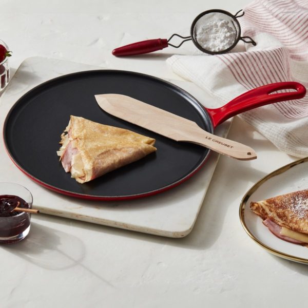 LE CREUSET - Gietijzeren pannenkoekpan in Kersenrood 27cm LE CREUSET - Gietijzeren pannenkoekpan in Kersenrood 27cm