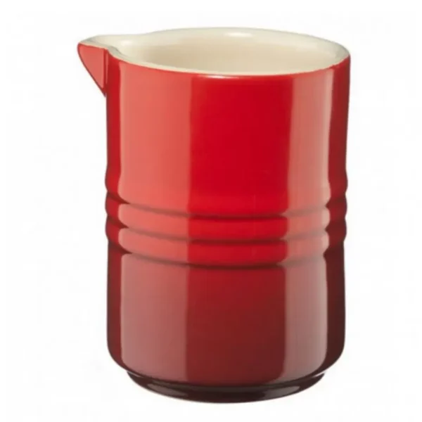 LE CREUSET - Aardewerken Melkkannetje in Kersenrood 9cm 0,15l LE CREUSET - Aardewerken Melkkannetje in Kersenrood 9cm 0,15l